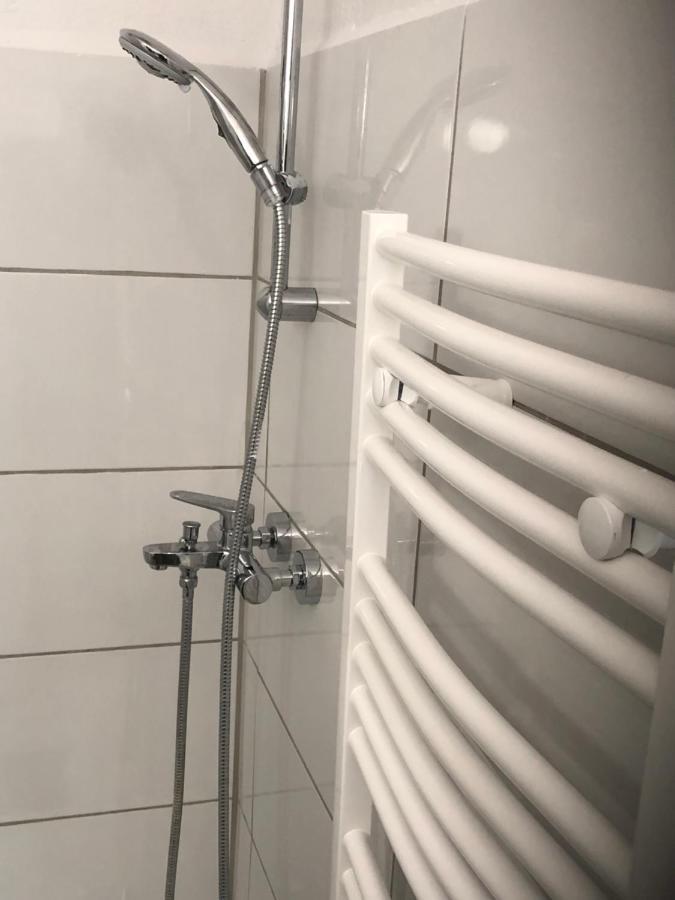 Appartement De Charme Avignon Centre Historique Terrasse Et Balcon Place Pie Ngoại thất bức ảnh